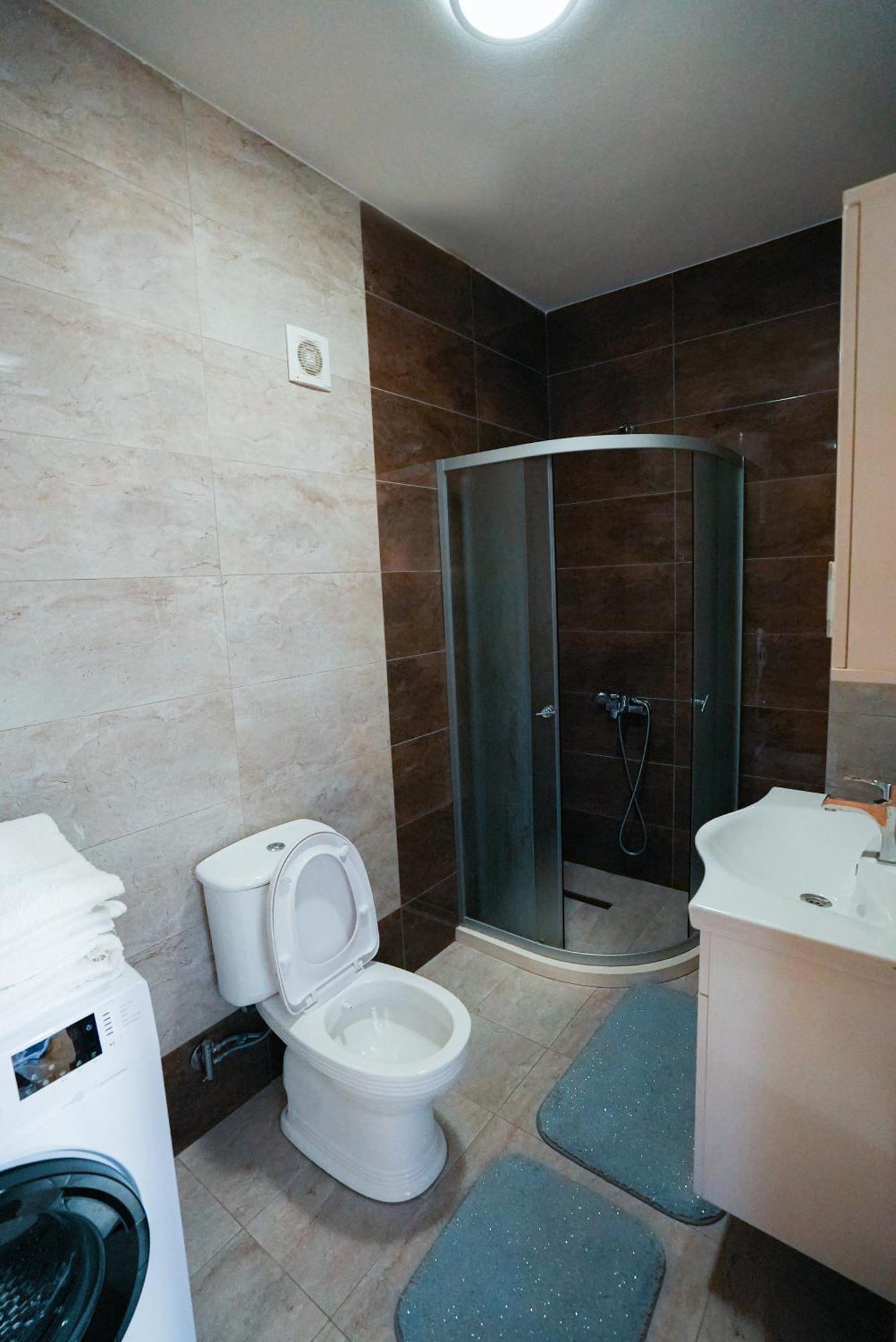 Hotel Gold Inn Peje Extérieur photo