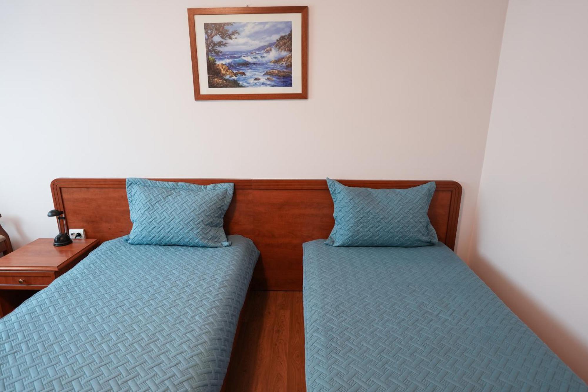 Hotel Gold Inn Peje Extérieur photo