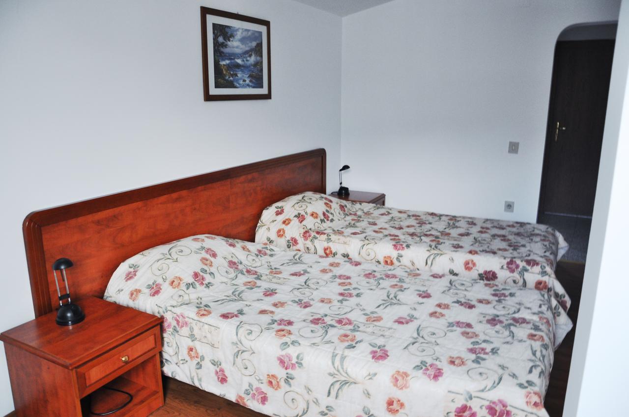 Hotel Gold Inn Peje Extérieur photo
